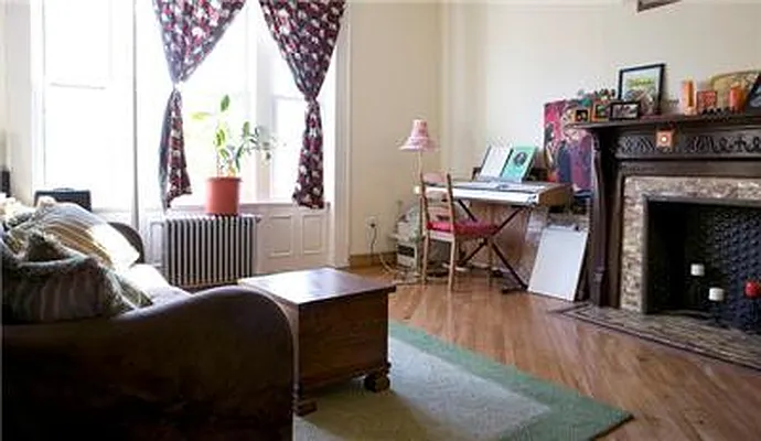 Rented by R New York | media 40