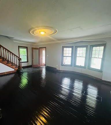 3rd image of 13044 Wilshire Dr