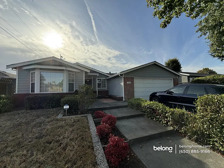4560 Gertrude Dr — Photo 2