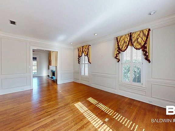 5th image of 3972 Wimbledon Park