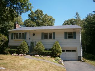 182 Chestnut St, Foxboro, MA 02035