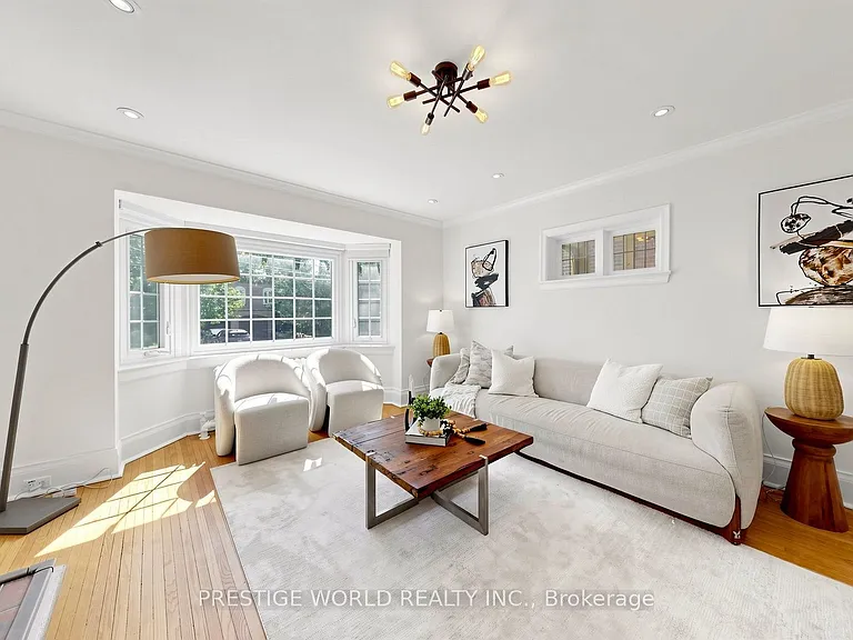 290 Jedburgh Rd — Photo 3