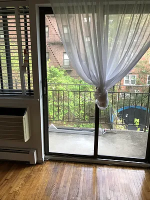 Rented by 18 REALTY | media 41