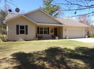 6113 Harmony Hill Dr, Rhinelander, WI 54501