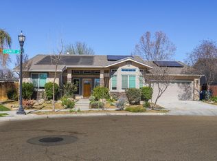 5817 E Garrett Ave, Fresno, CA 93727