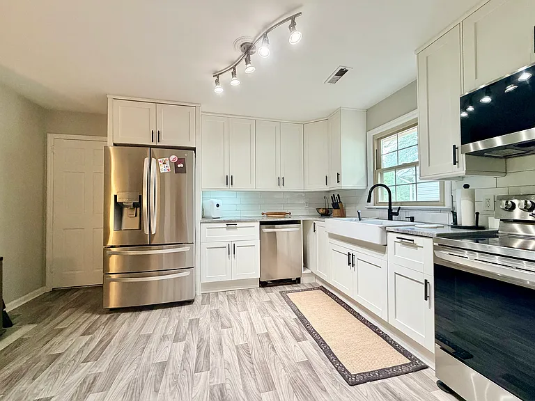346 W McGinnis Cir — Photo 18