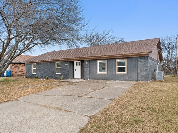 2nd image of 1832 Dogwood Trl