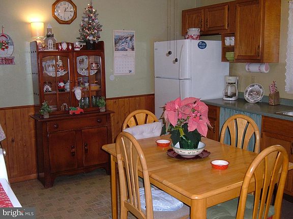 4th image of 152 Elder Ave
