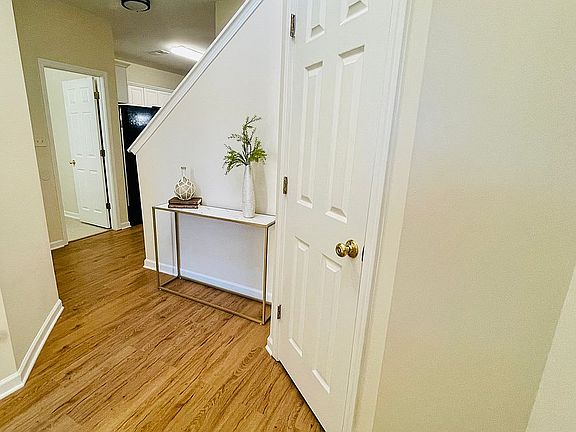 2nd image of 1251 Primrose View Cir