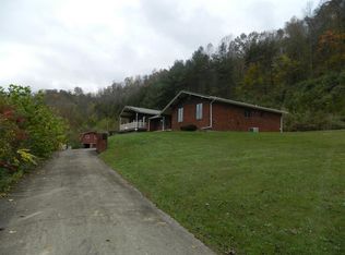 1122 Watts Rd, Lost Creek, KY 41348