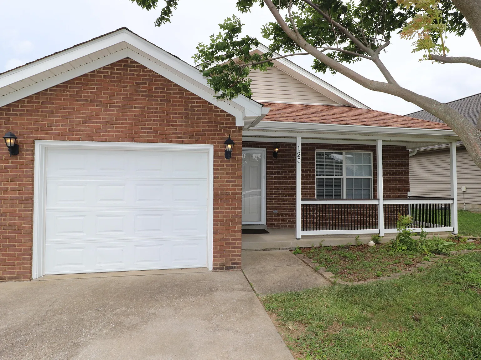 3 bed, 2.0 bath, 1177 sqft, $1,750 — Photo 1