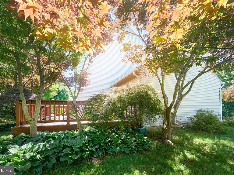 8508 Silverdale Rd — Photo 54