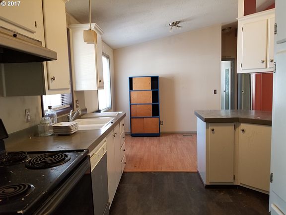 5th image of 5313 NE 75th Ave #049