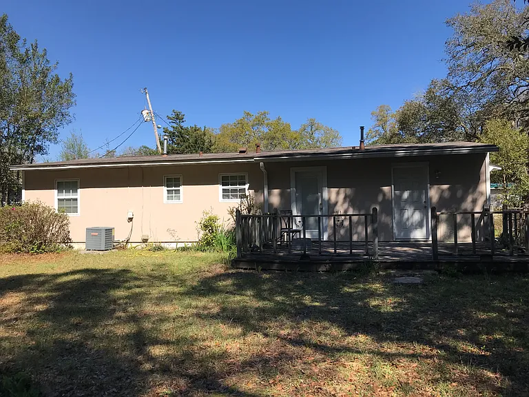 909 Medford Ave — Photo 3