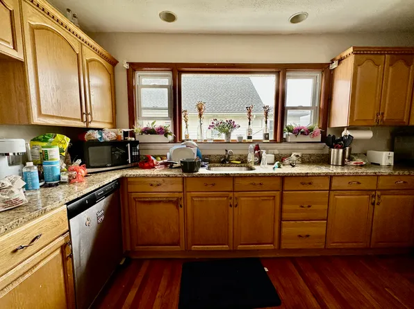 89 Hillsdale Rd, Medford, MA