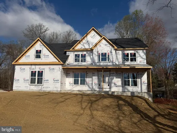 2108 Dennings Rd, New Windsor, MD 21776