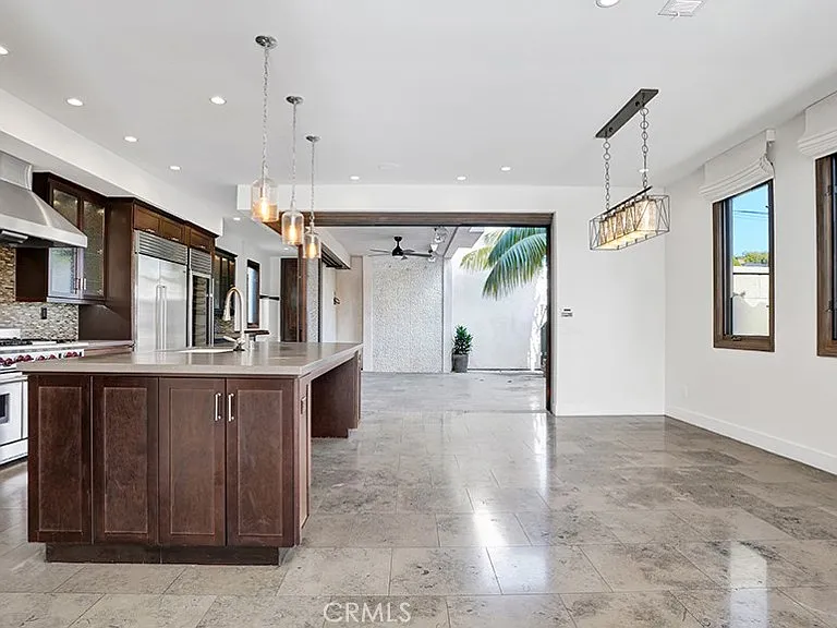243 Poppy Ave — Photo 17