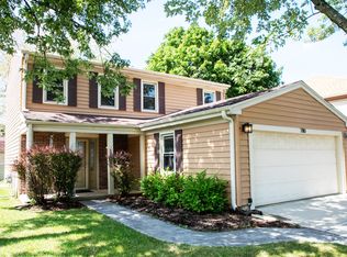 780 Woodside Dr, Roselle, IL 60172