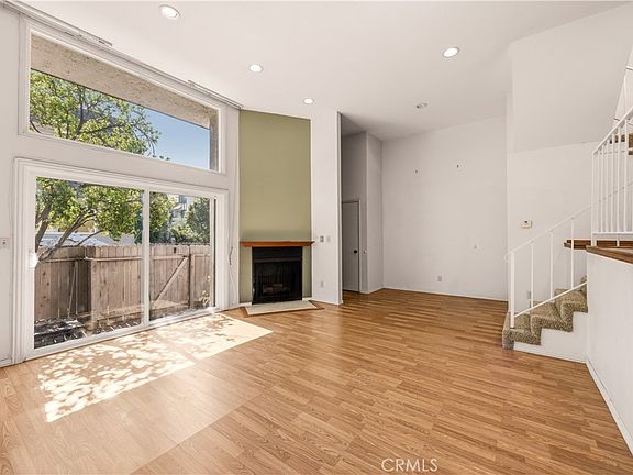 3rd image of 17943 Magnolia Blvd APT 16