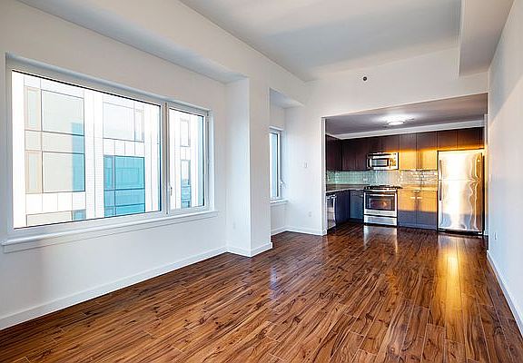 5th image of 7 Dekalb Ave APT 15F