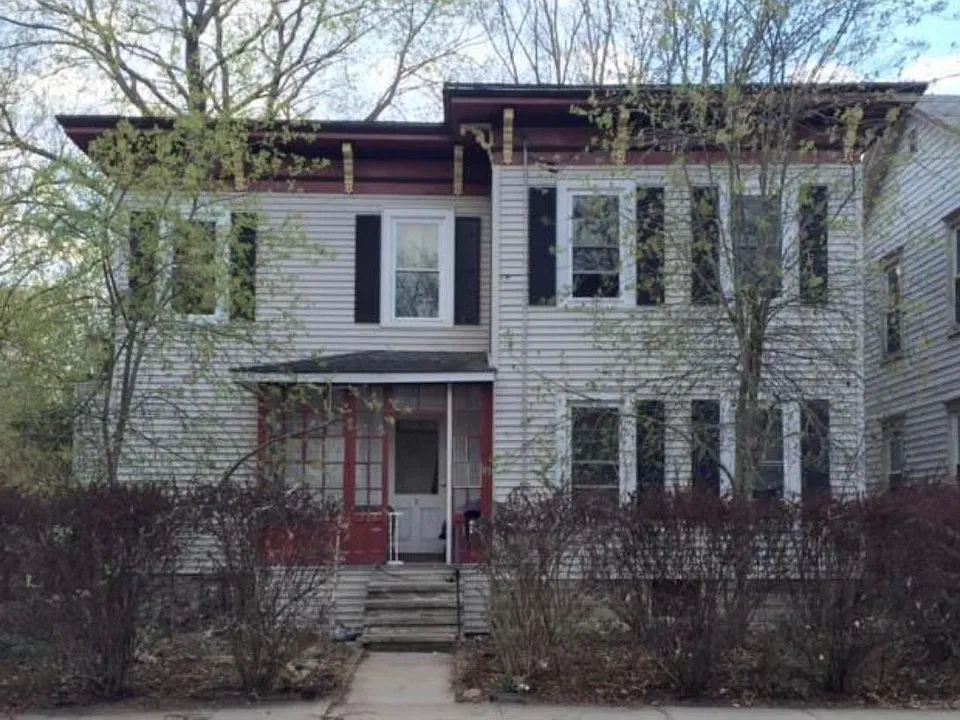 118 Spruce St #1