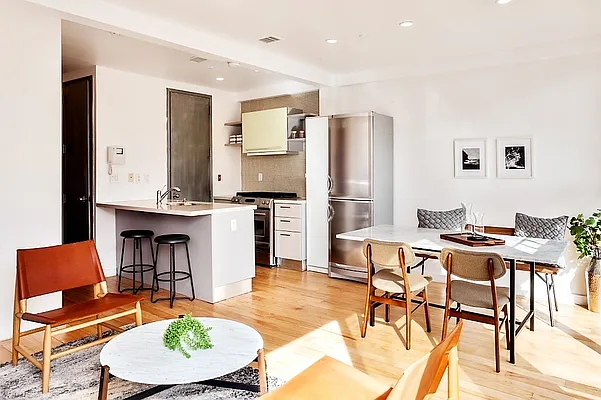 Rented by MNS | media 31