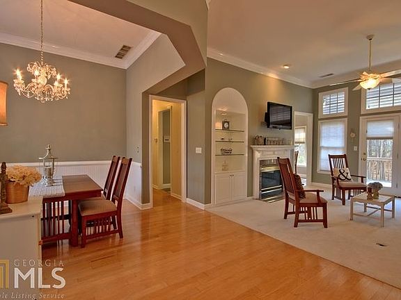 5th image of 140 E Plantation Dr