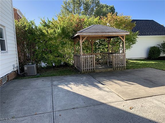 4th image of 2310 Lakeview Ave