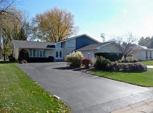 12947 S McVickers Ave, Palos Heights, IL 60463