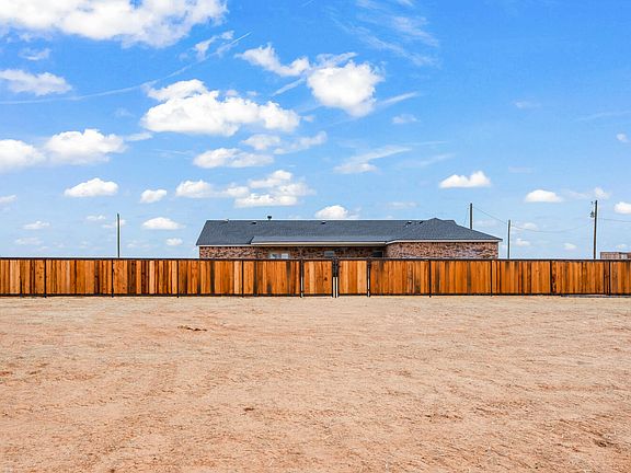 2nd image of 542 Nora Rd