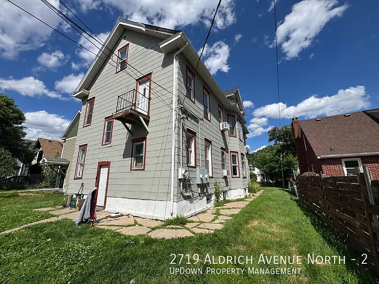 2719 Aldrich Ave N #2 — Photo 26