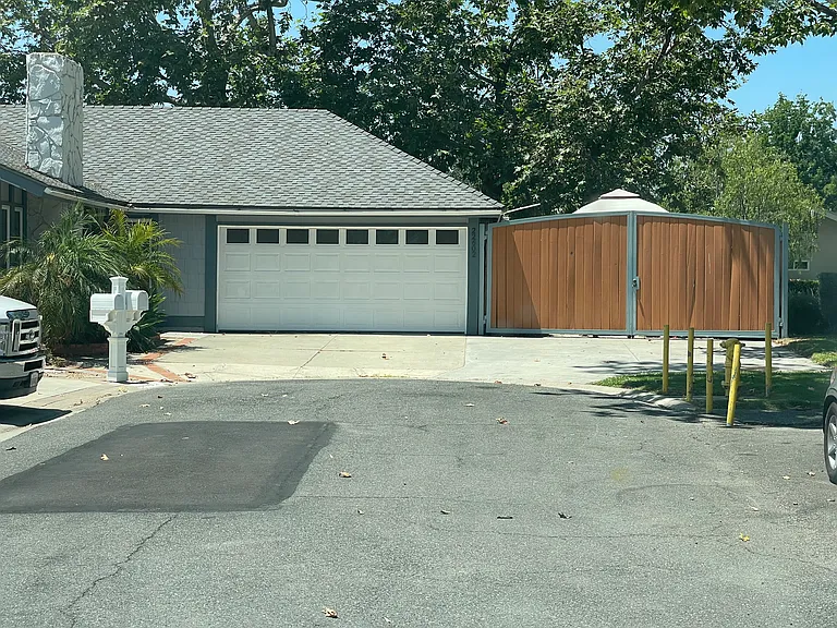 Cottonwood Cir — Photo 3