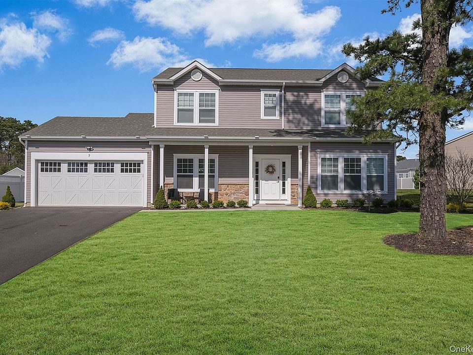 1st image of 7 Pondview Circle