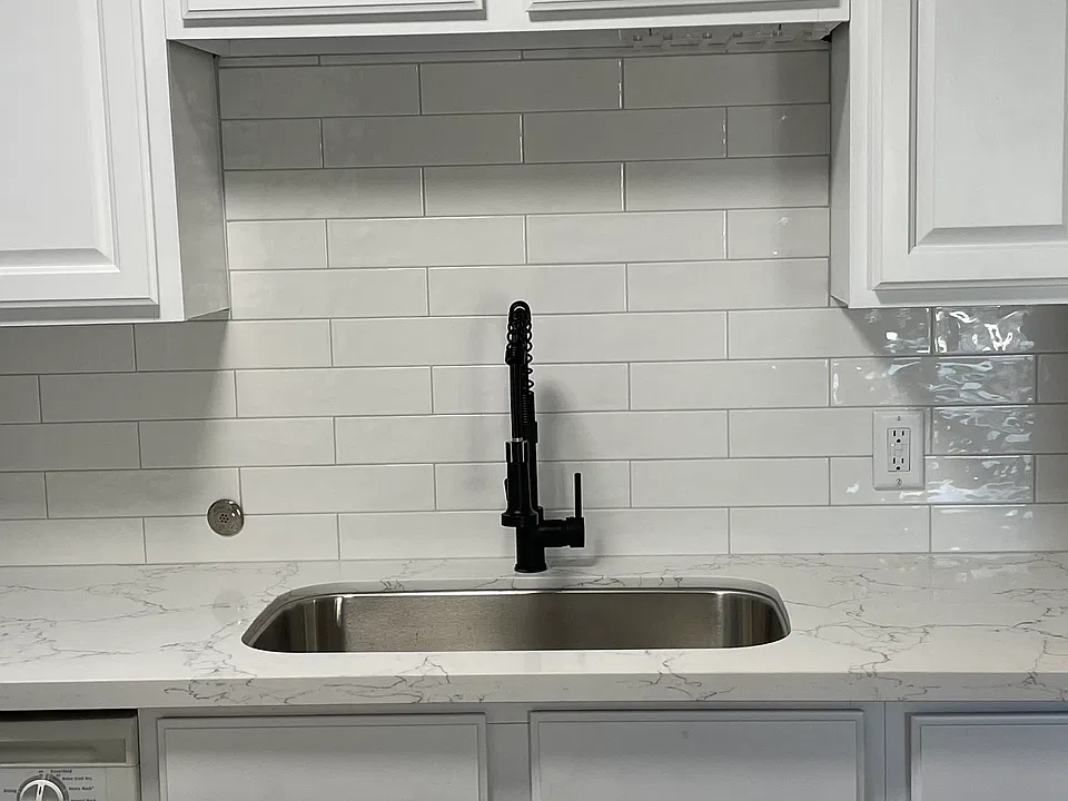308 Summit Ave E #501