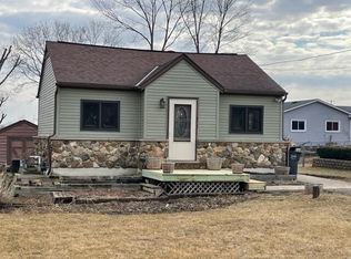 11715 286th Ave, Trevor, WI 53179