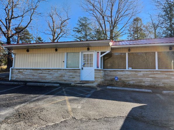 9349 Valley Rd UNIT 105