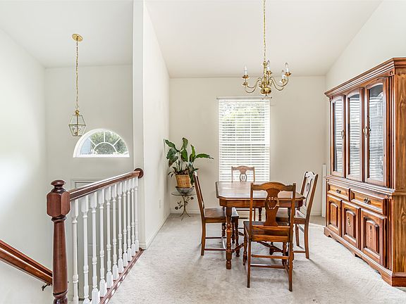 3rd image of 756 Bear Ct