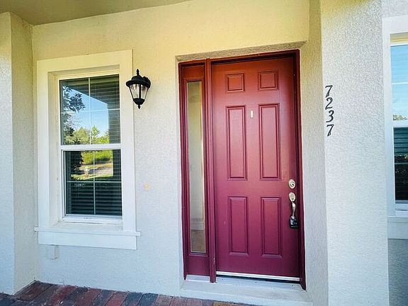 4th image of 7237 Summerlake Groves St