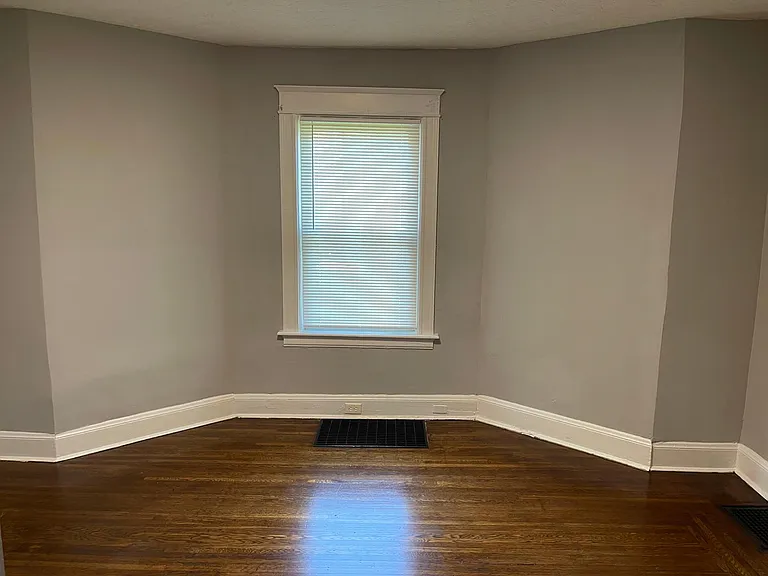 5522 Montgomery Rd — Photo 4