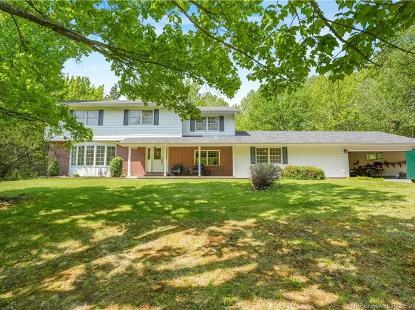 32 Colwell St, Northfield, NB E4B 1A9