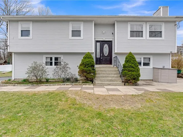 1553 E Main Street, Mohegan Lake, NY 10547