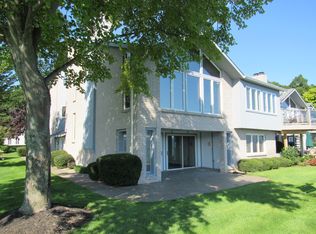 9 Bay Point Cir, Rochester, NY 14622