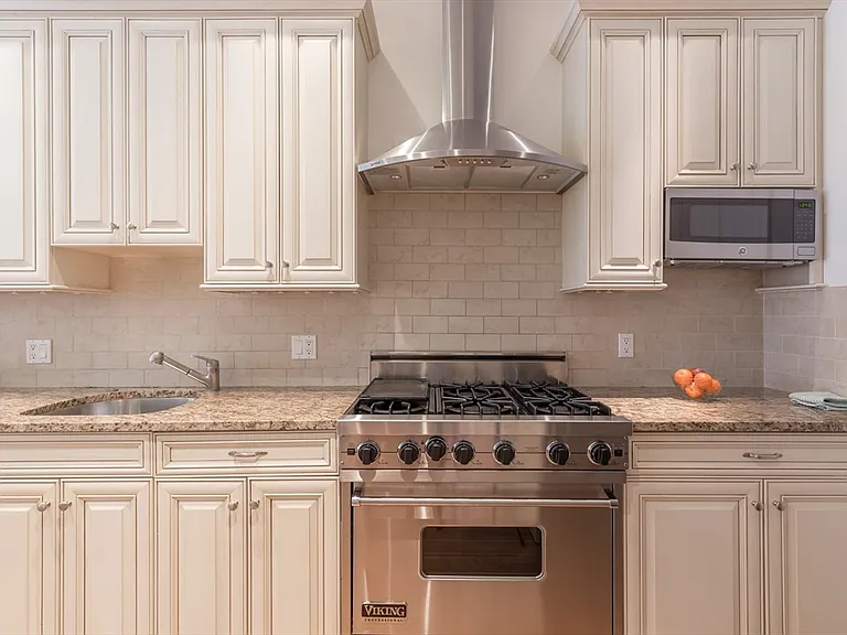 212 Beacon St #2 — Photo 5