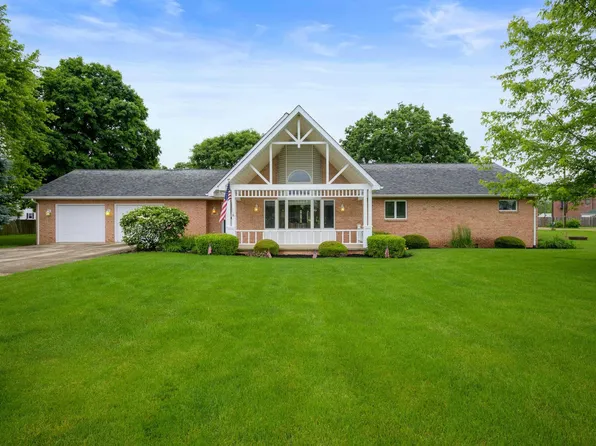 135 N Franklin St, Parker City, IN 47368