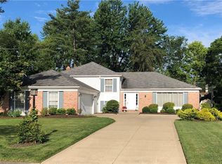 15992 Hawthorne Dr, Strongsville, OH