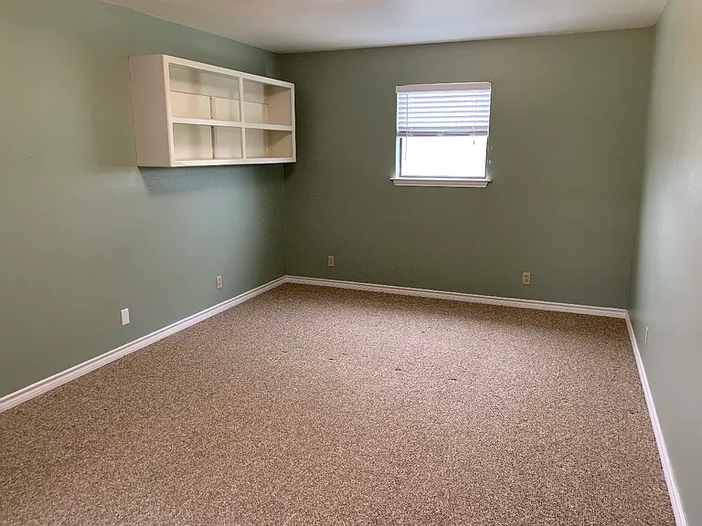 15804 FM 1826 — Photo 2