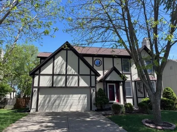 15009 Horton St, Overland Park, KS 66223