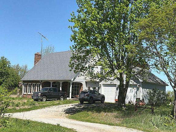 2nd image of 21997 Violet Rd