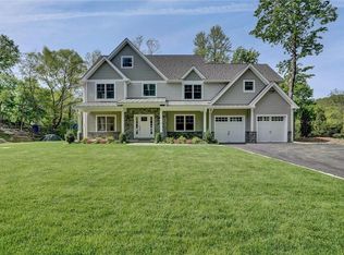 25 Orchard Dr, Armonk, NY 10504