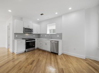 401 Columbia St #2, Cambridge, MA 02141